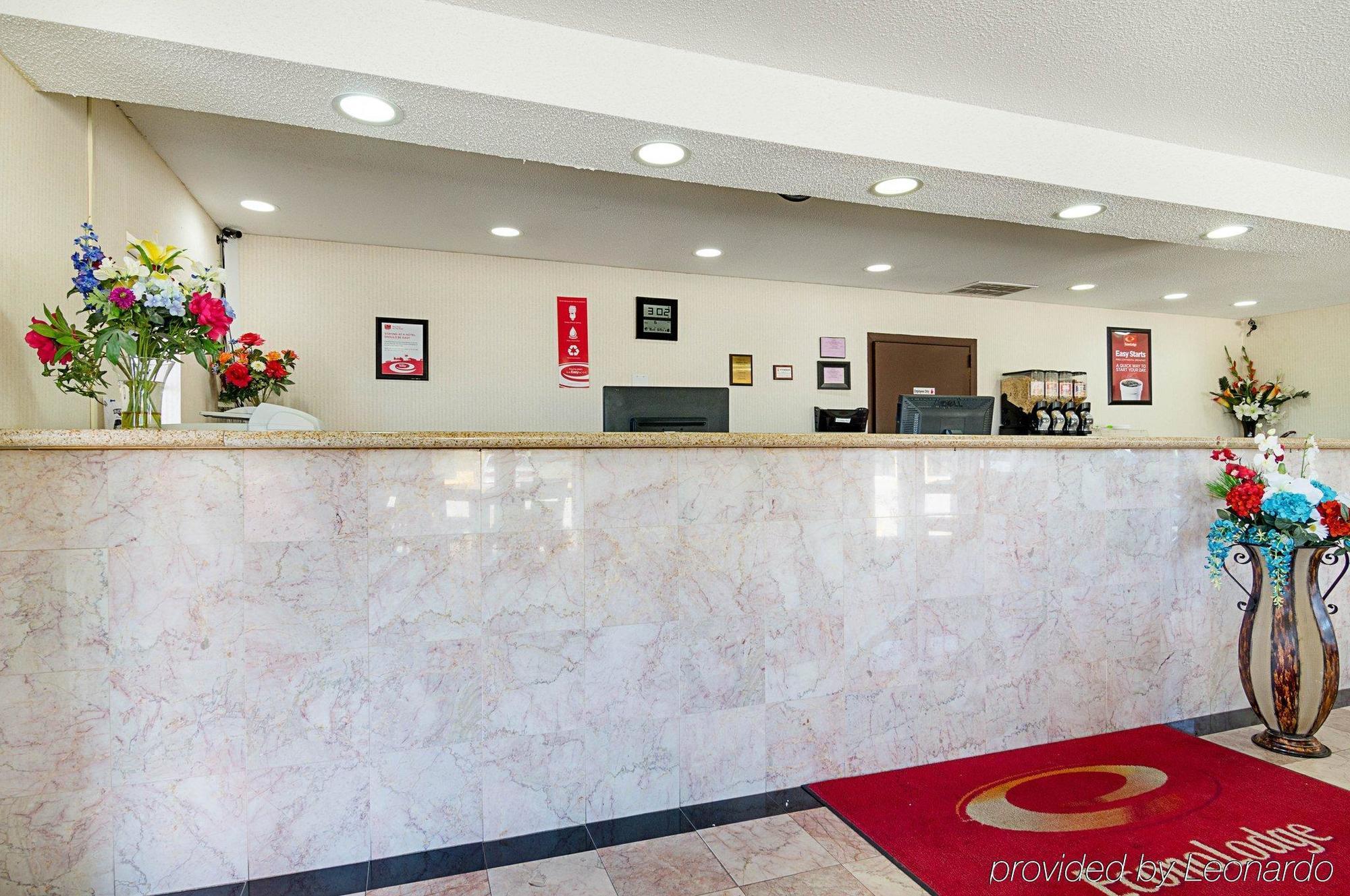 Econo Lodge Mcpherson Екстер'єр фото